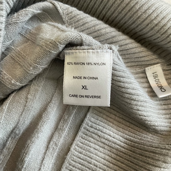 New York & Company sweater - Picture 7 of 8
